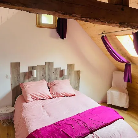 Grange A Grains A L'ombre D'une Tour Feriehus Tournebu