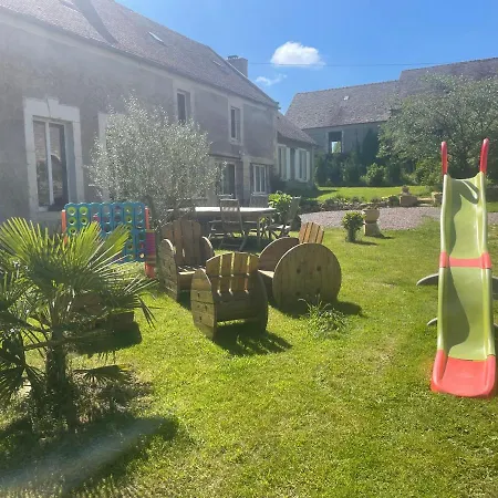 Grange A Grains A L'ombre D'une Tour Ferienhaus *