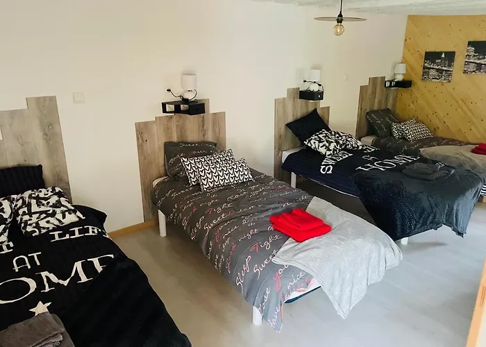 Grange A Grains A L'ombre D'une Tour Tournebu