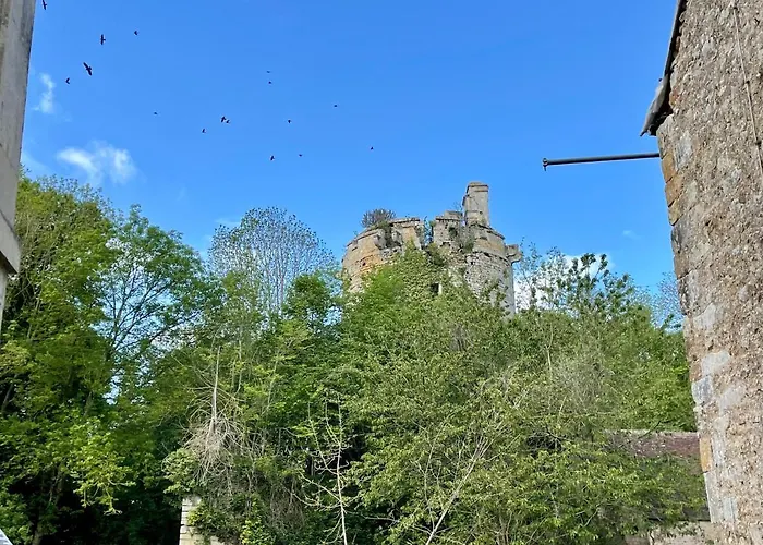 Grange A Grains A L'ombre D'une Tour Tournebu